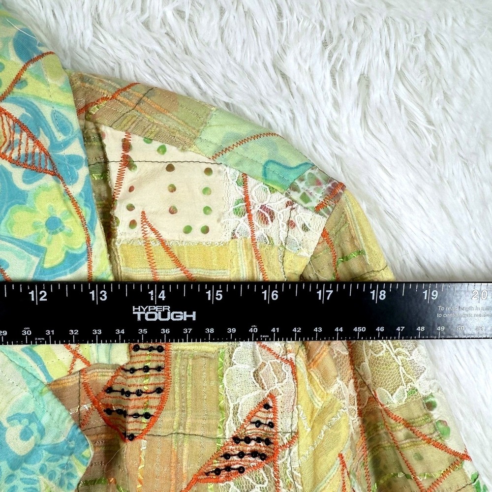 Vintage Yak Magik Embroidered Patchwork Jacket Size L Mixed‎ Media Boho Artsy - Picture 13 of 14
